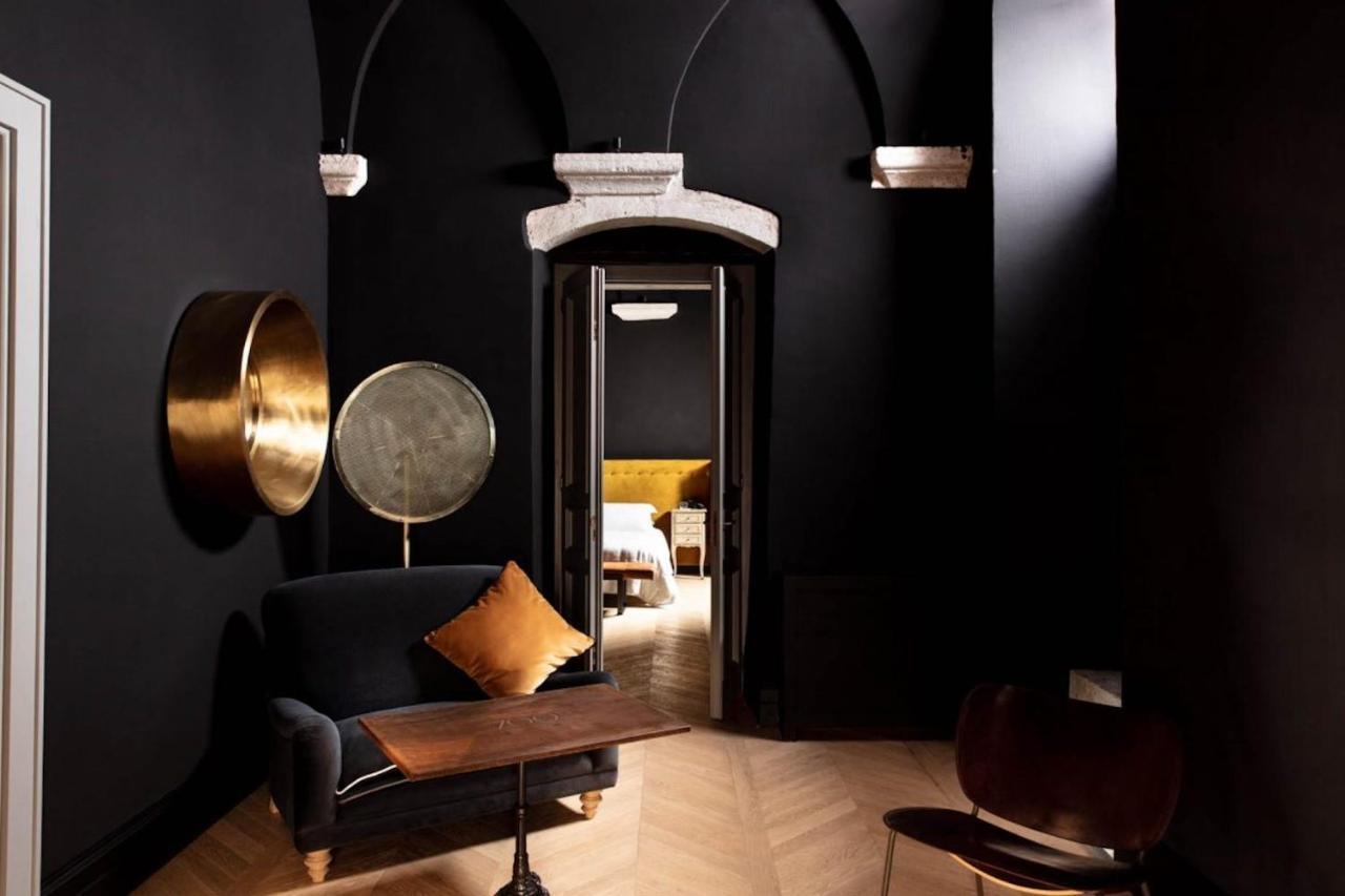 Superior King Suite